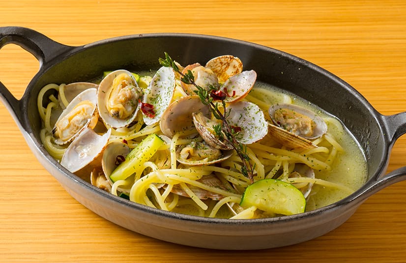 浅利とズッキーニのボンゴレビアンコ